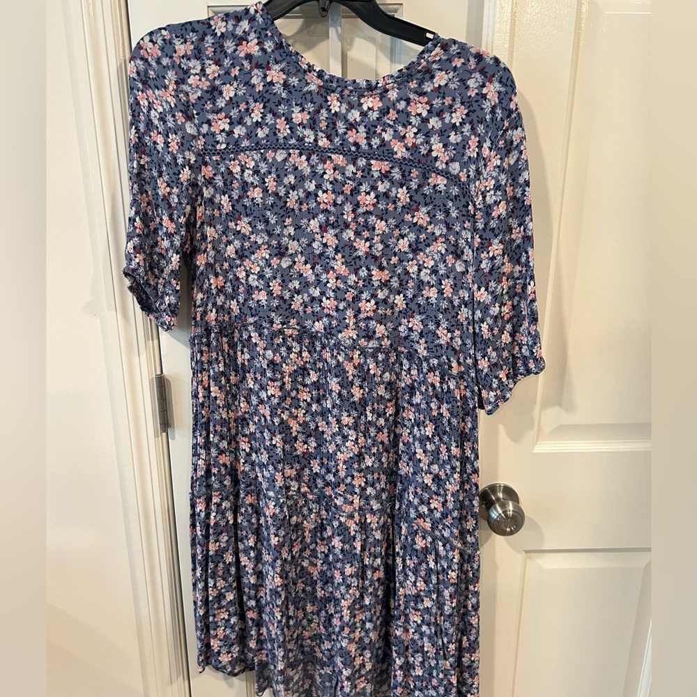 Knox Rose Blue and Pink Floral Top